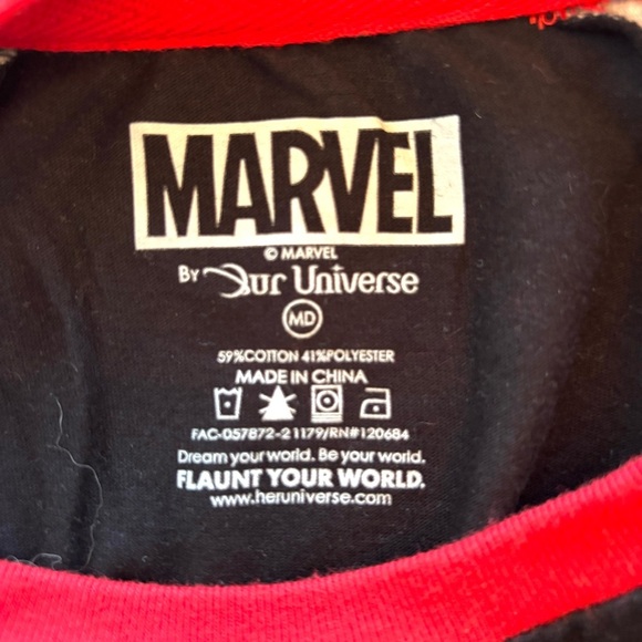 Marvel logo raglan t-shirt black red SZ M. Worn Once - Picture 4 of 6